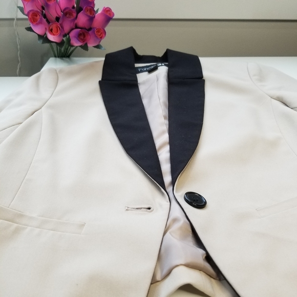 Forever21 blazer cream/tan color Small - Picture 2 of 5